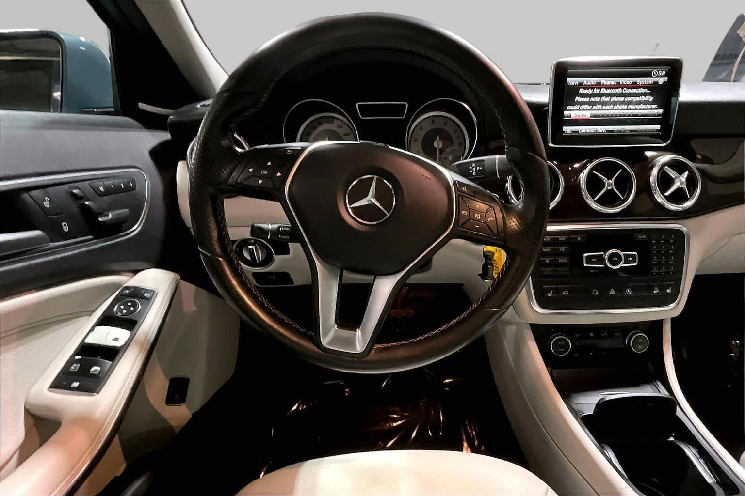 Used 2015 Universe Blue Metallic Mercedes-Benz GLA 250 image 6