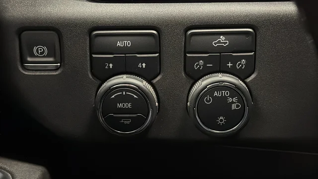 Used 2023 Summit White Chevrolet LT image 40