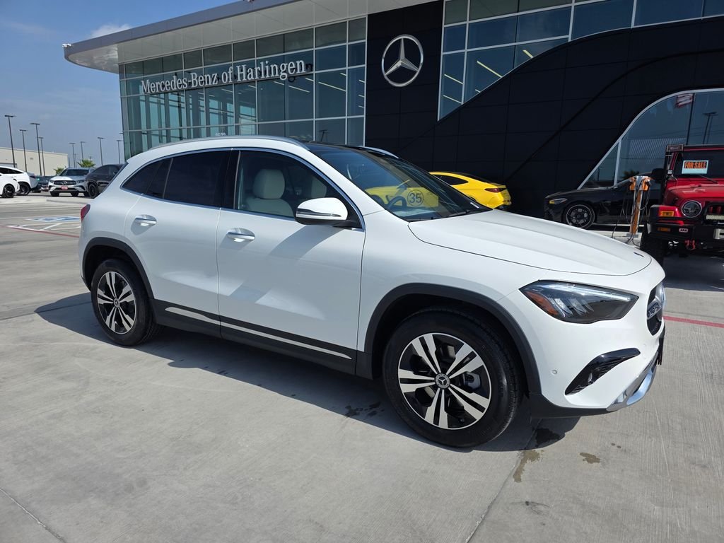 New 2026 Polar White Mercedes-Benz GLA 250 image 1