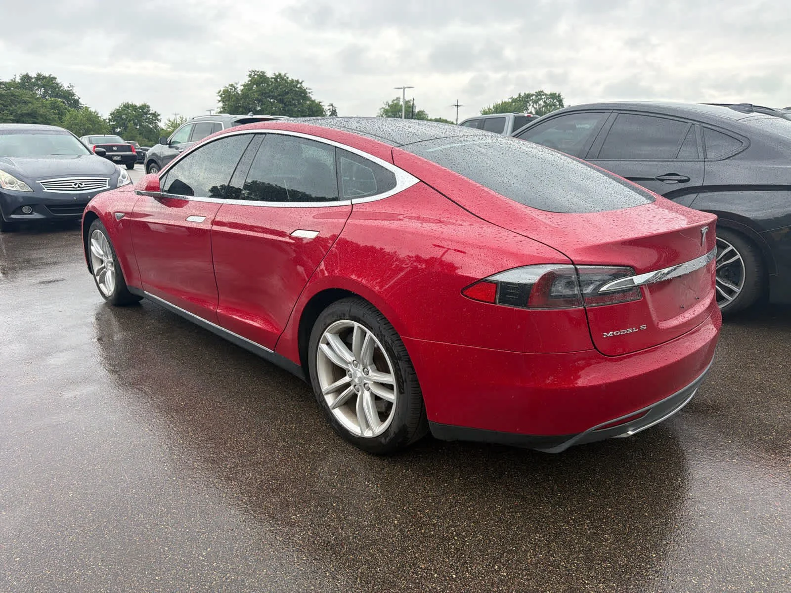 Used 2014 Red Multi-Coat Tesla 85 kWh Battery image 2