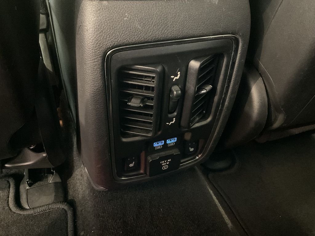 Used 2015 White Jeep Limited image 31