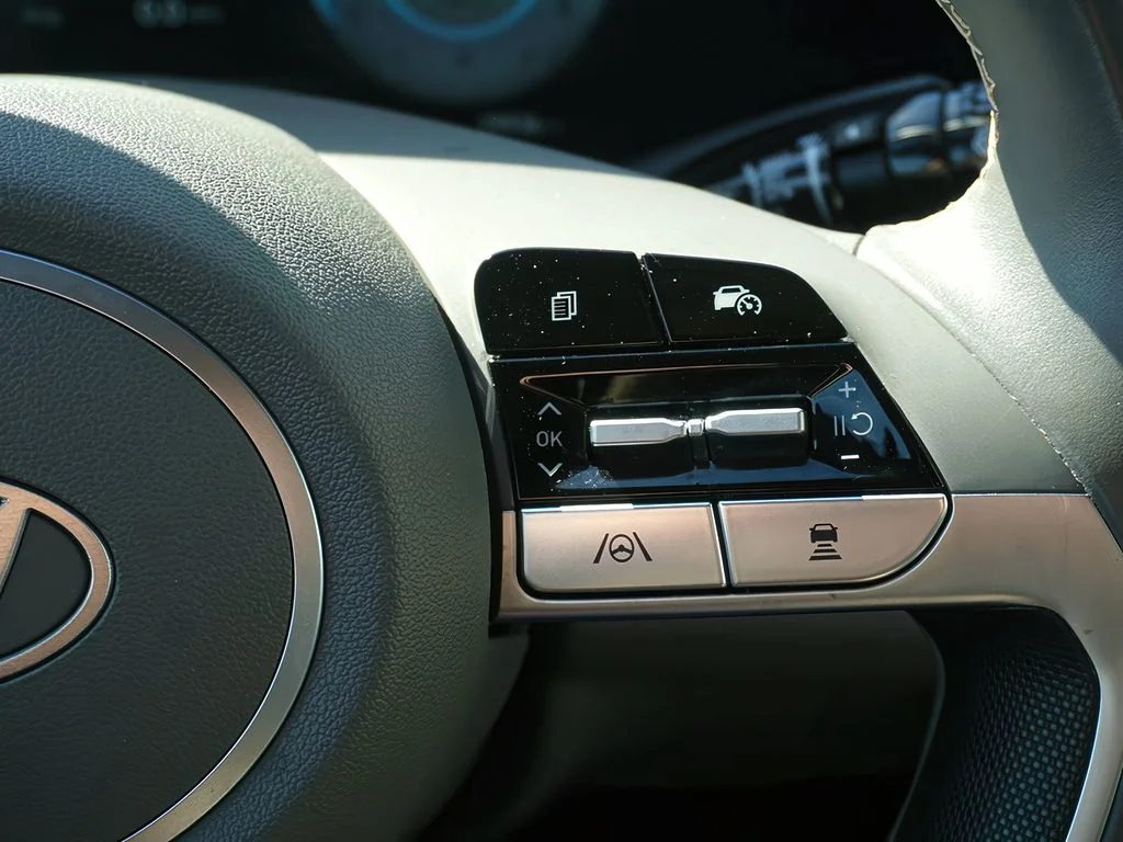 2025 Hyundai Elantra SEL - Photo 19