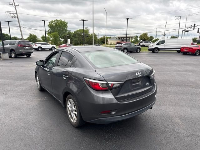 Used 2016 Gray Scion Base image 3