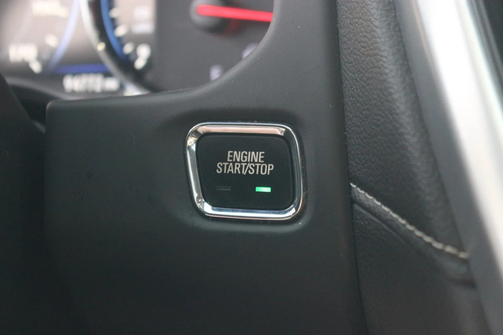 Used 2020 SMOKEY QUARTZ METALLIC GMC SLT image 32