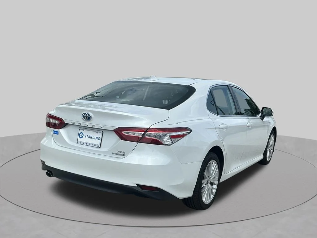 Used 2020 Beige Toyota XLE image 12