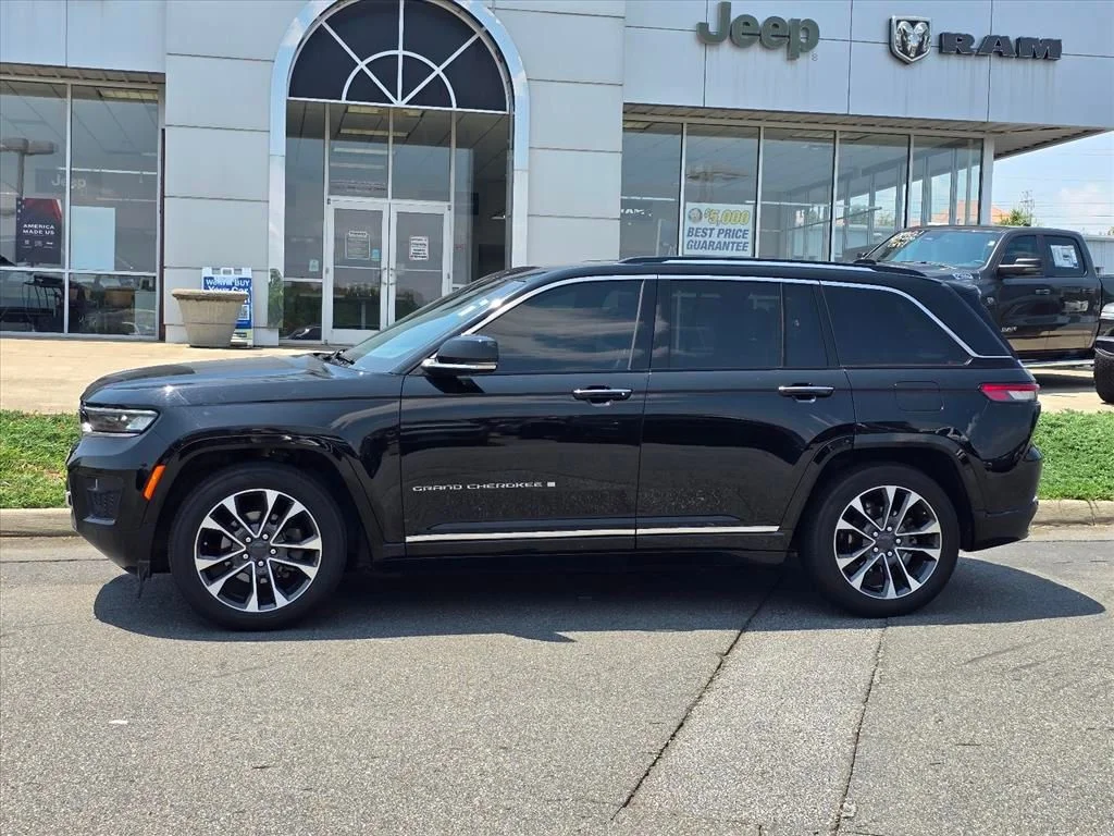 Used 2023 Black Jeep Overland image 23