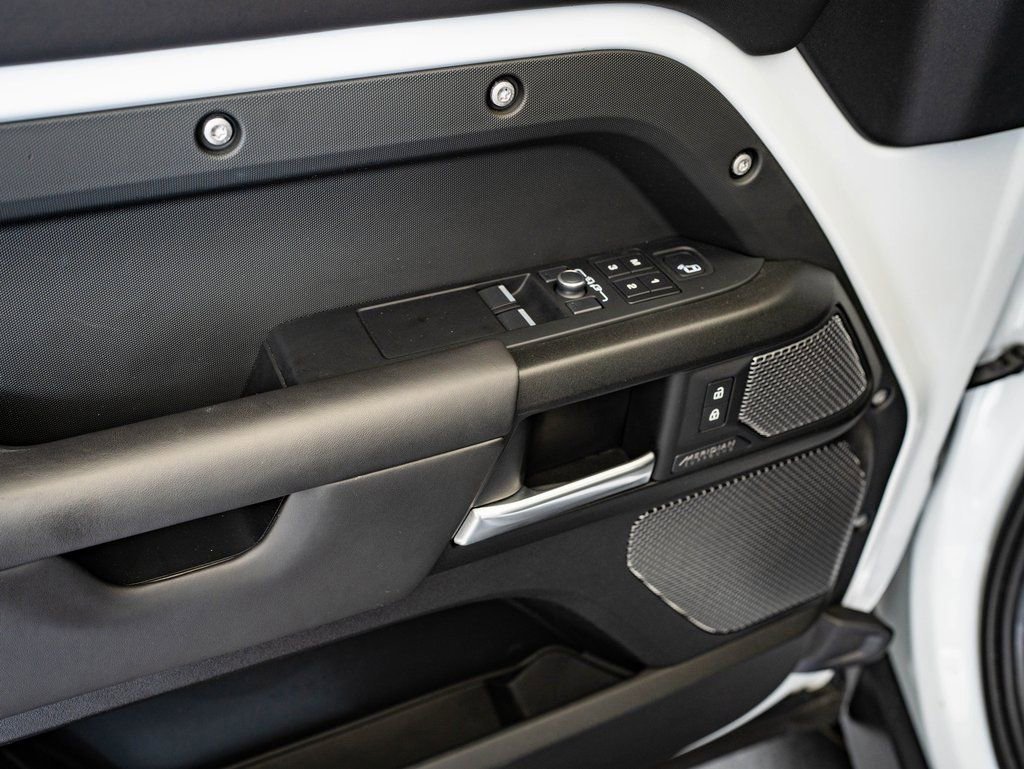 2022 Land Rover Defender V8 - Photo 22