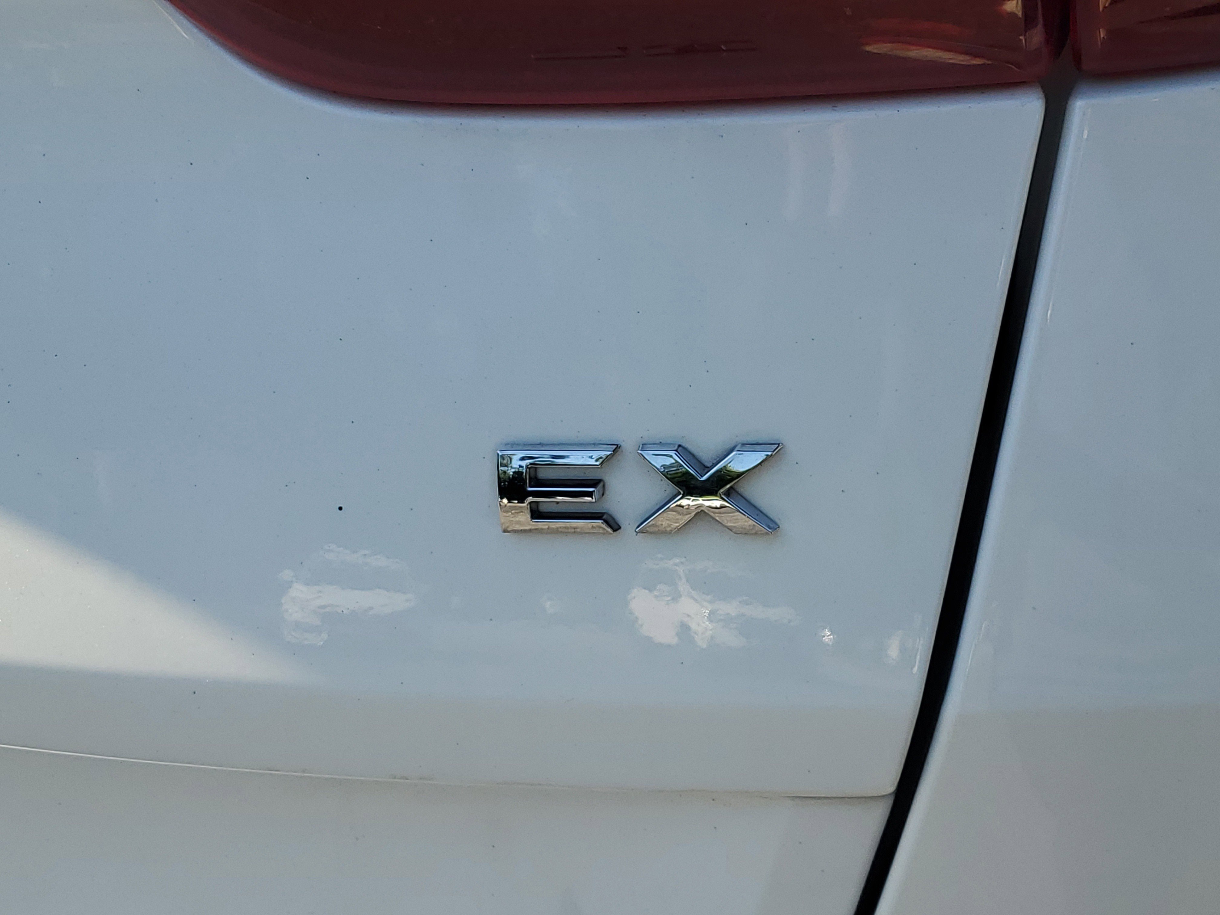 Used 2020 Snow White Pearl Kia EX image 6