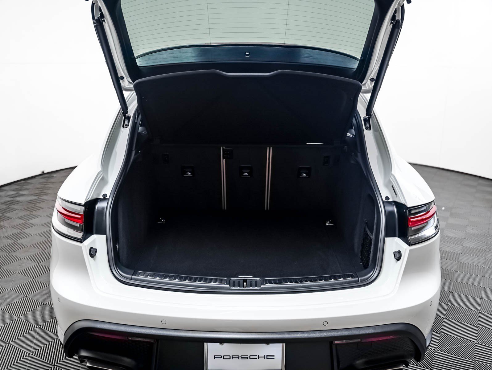 Certified Used 2026 White Porsche  image 25