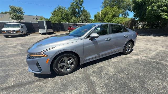 Used 2021 Gravity Gray Kia LXS image 4