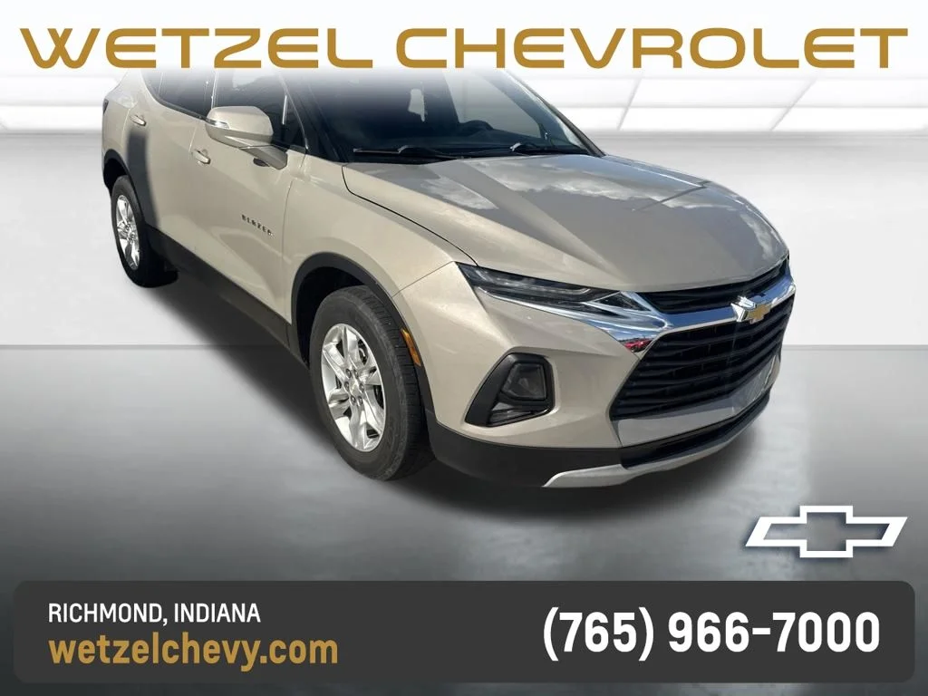 Used 2021 Gray Chevrolet LT image 3