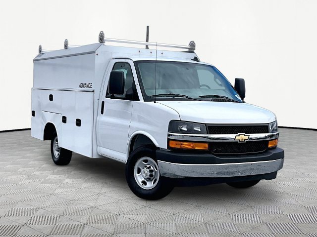 2025 Chevrolet Express Cutaway