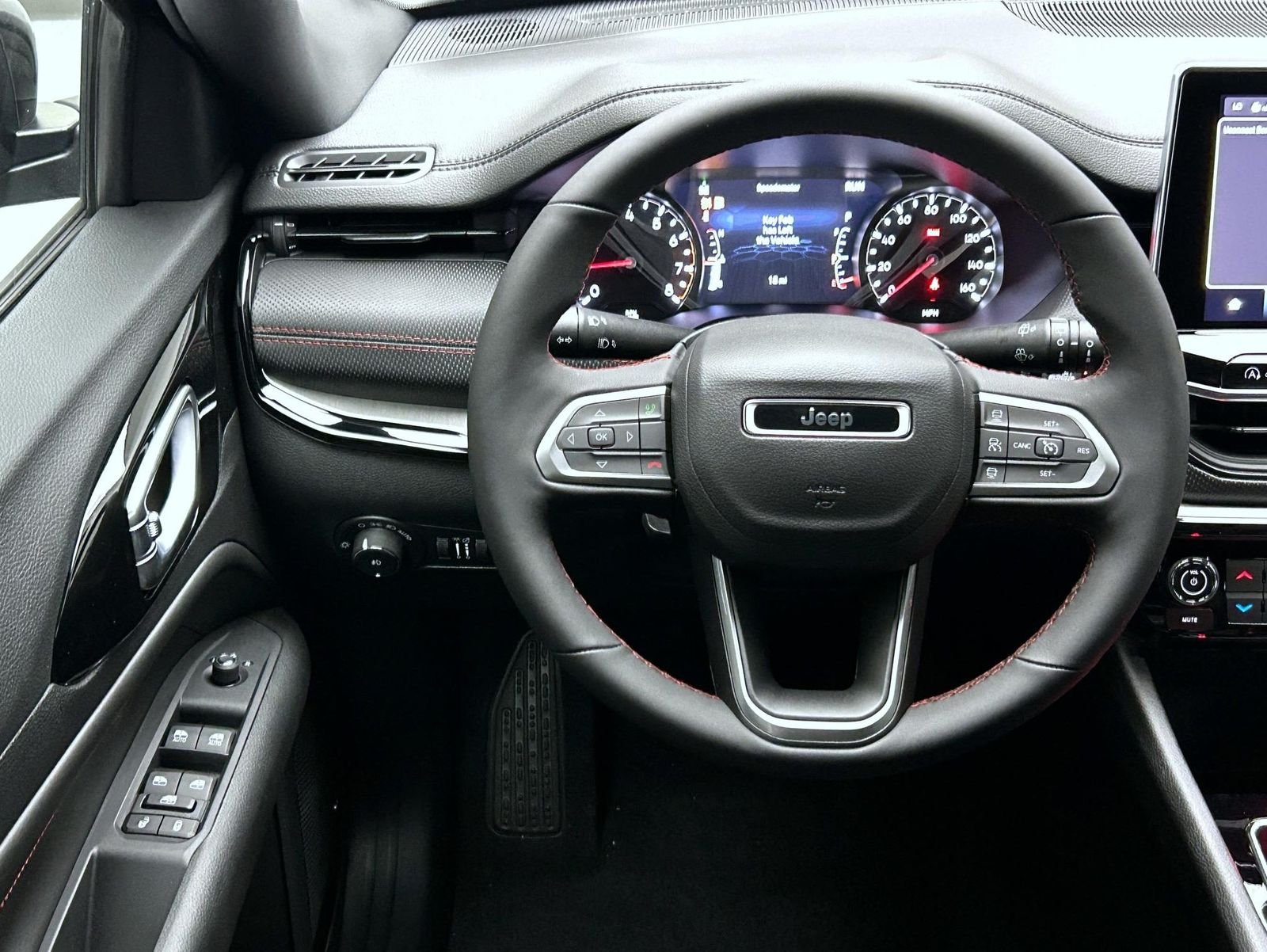 New 2026 Diamond Black Crystal Pearl-Coat Exterior Paint Jeep Trailhawk image 12