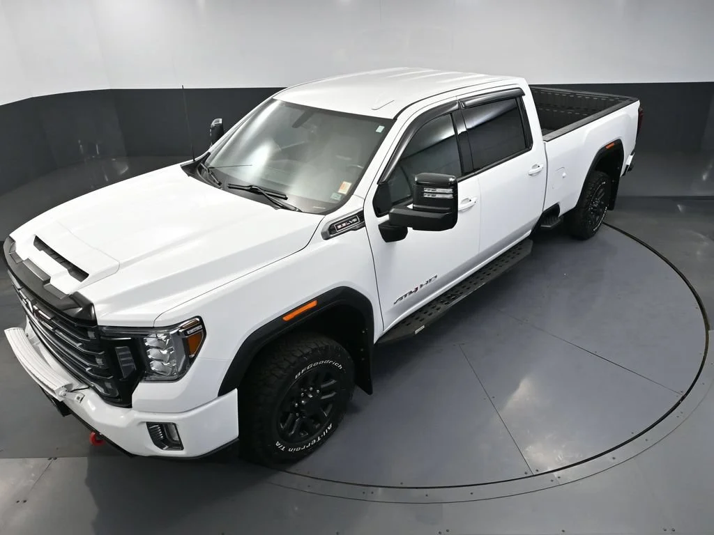 Used 2022 White GMC AT4 image 50