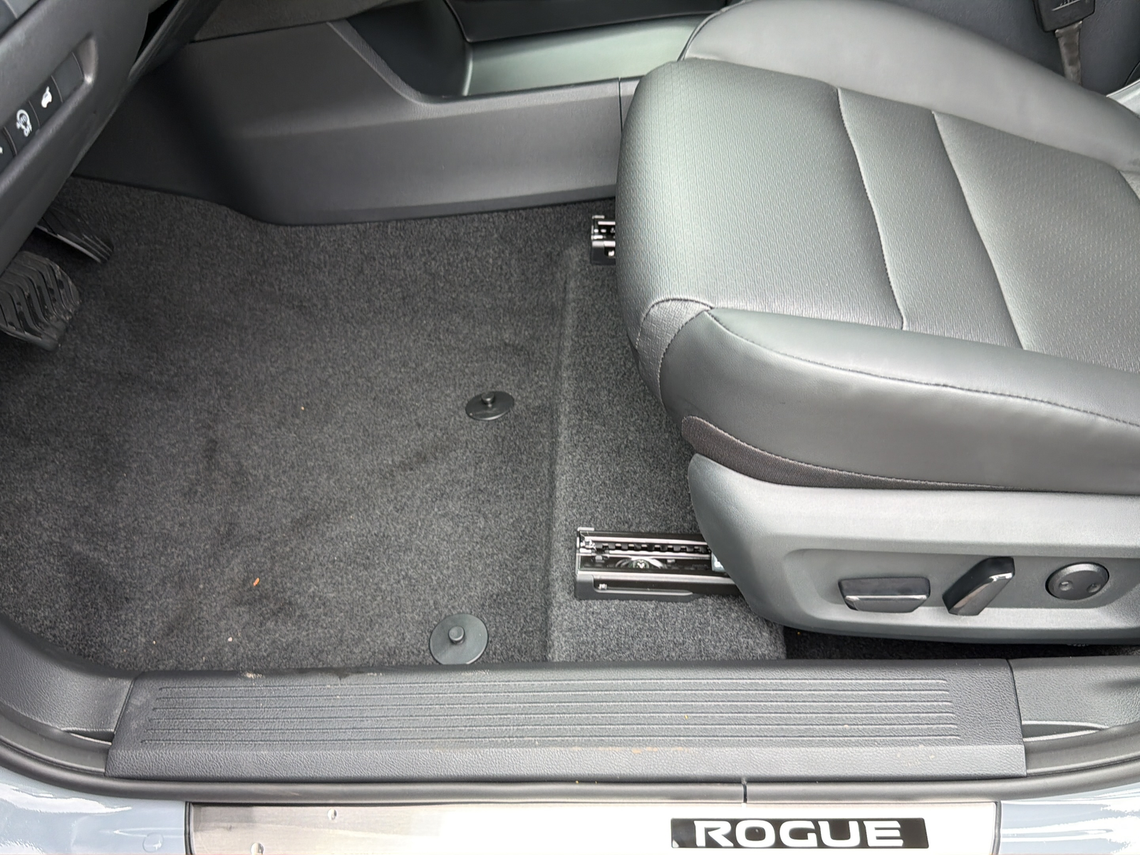 New 2026 Gray Nissan Dark Armor image 32
