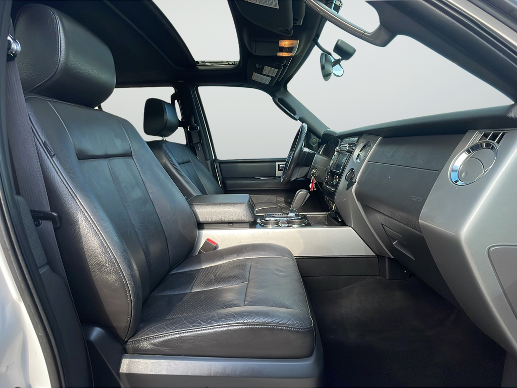 Used 2014 White Ford Limited image 15