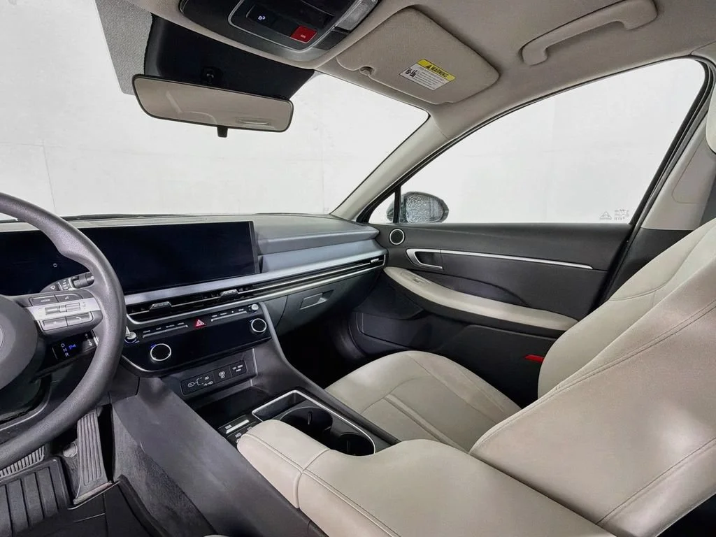 Used 2024 Black Hyundai SEL image 20
