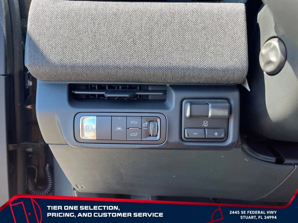 New 2026 Deep Ocean Metallic GMC Elevation Extended Range image 24
