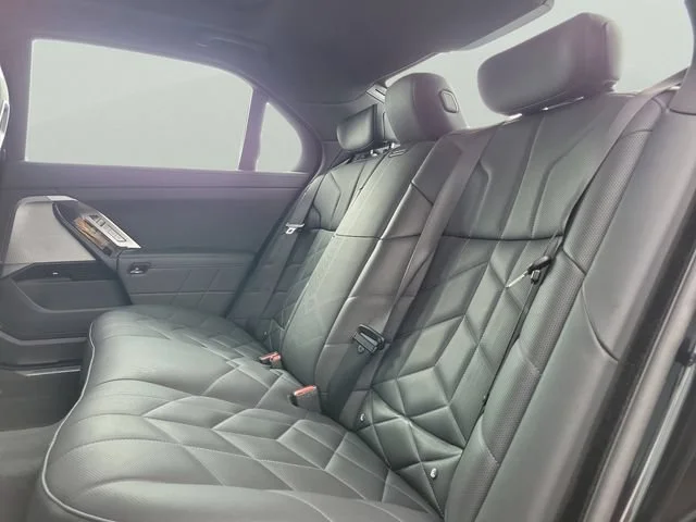 Used 2025 Black BMW 740i image 13