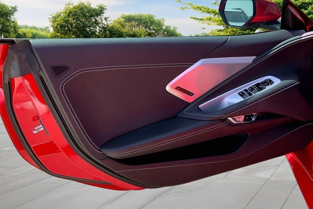 Used 2021 Red Chevrolet Stingray image 16