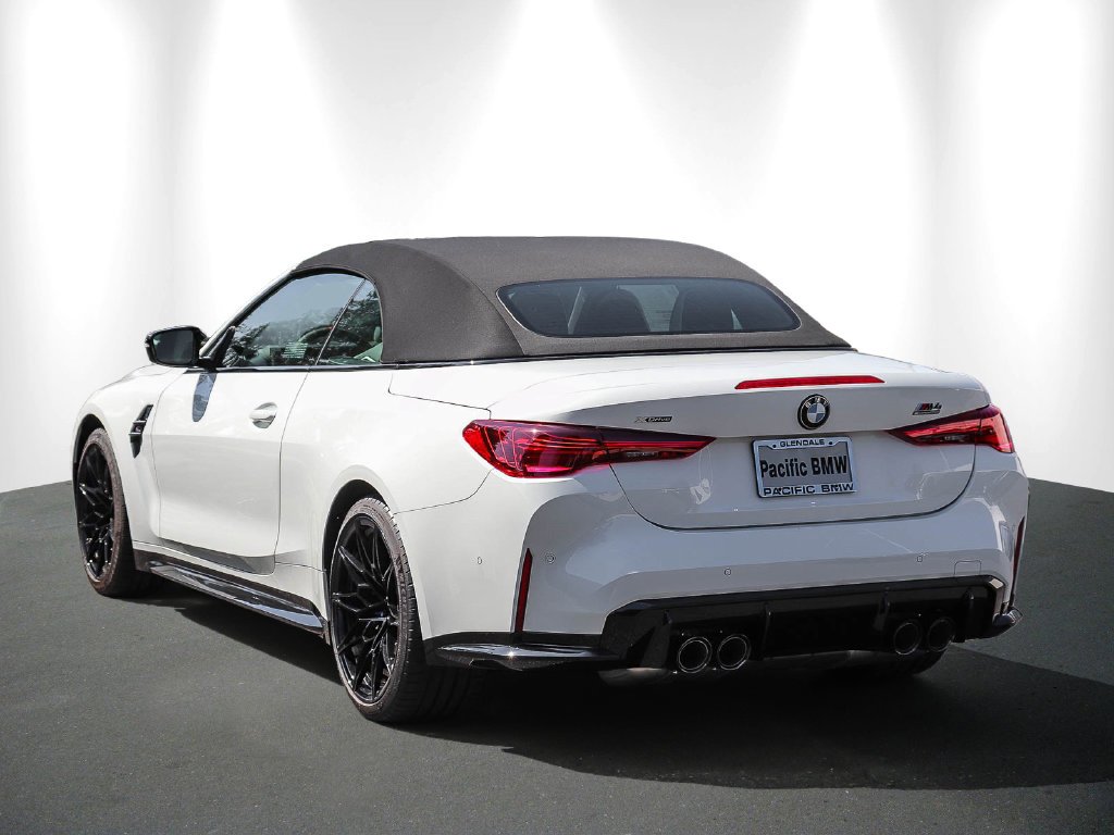 2027 BMW M4 Convertible photo 4