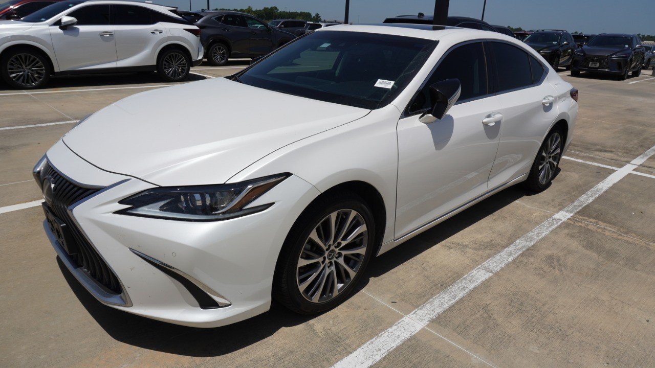Certified Used 2021 White Lexus ES 350 image 5