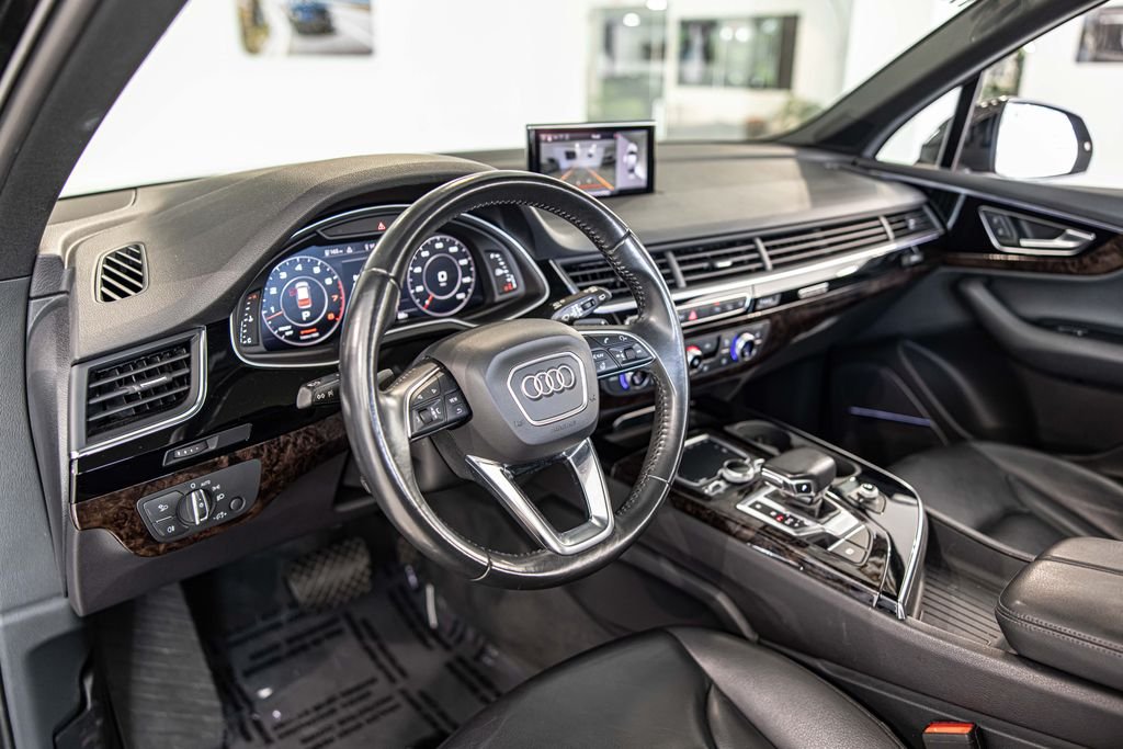 Used 2019 Black Audi 55 Premium image 21