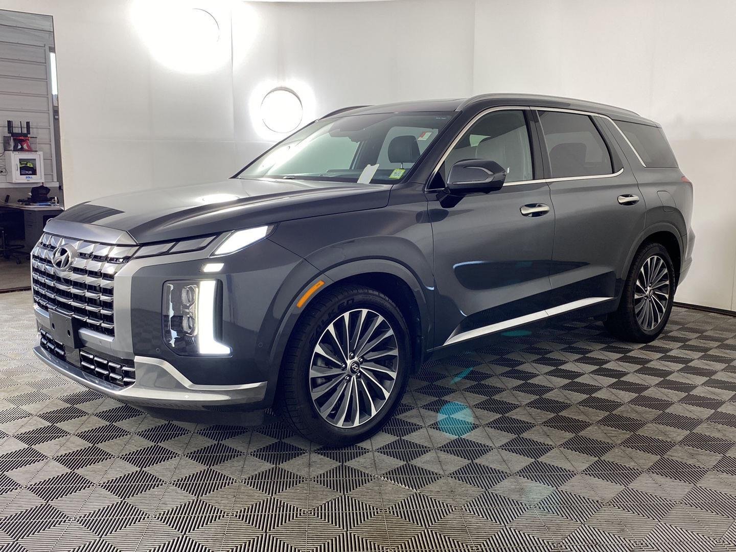 Used 2023 Steel Graphite Hyundai Calligraphy image 12