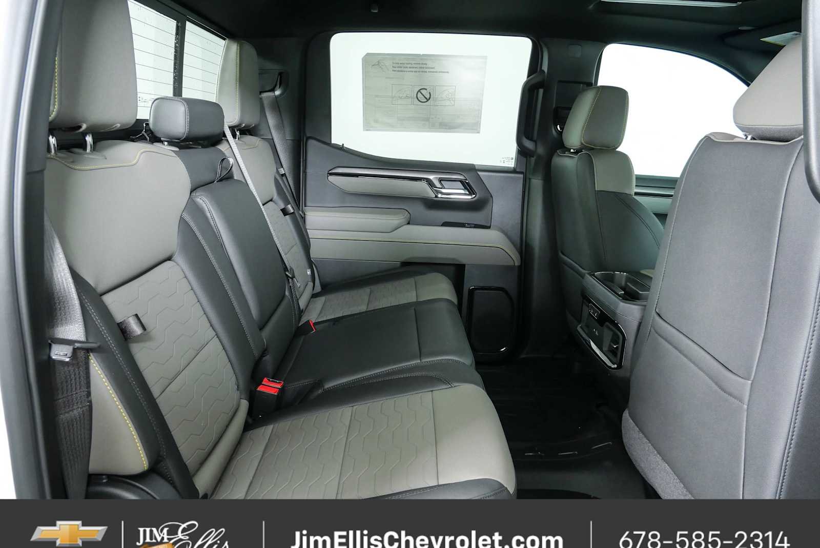 New 2026 Summit White Chevrolet ZR2 image 23