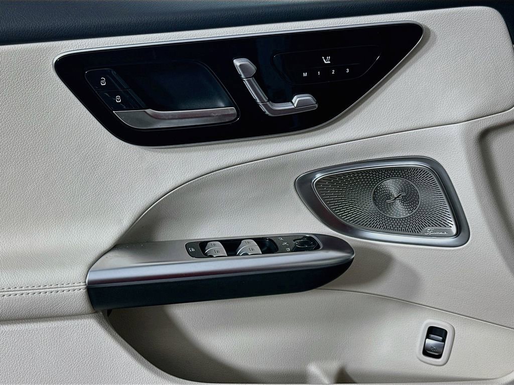New 2026 MANUFAKTUR Patagonia Red Metallic Mercedes-Benz C 300 image 49