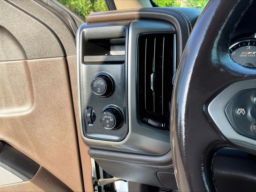 Used 2018 White Chevrolet LTZ image 26