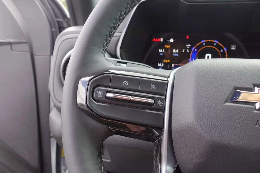 2025 Chevrolet Colorado LT - Photo 16