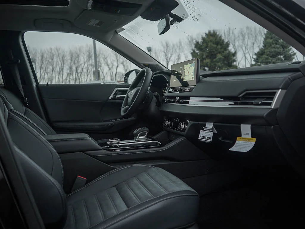 2026 Mitsubishi Outlander SE - Photo 11