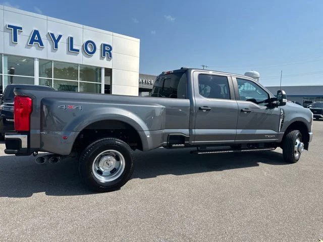 Used 2026 Carbonized Gray Metallic Ford XL image 18