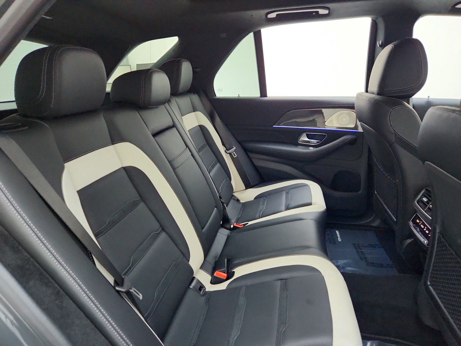 New 2026 MANUFAKTUR Silicon Grey Mercedes-Benz AMG® GLE 63 S 4MATIC+ SUV image 21