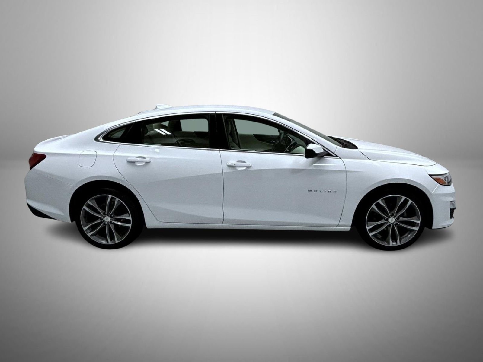 Used 2024 White Chevrolet LT image 4