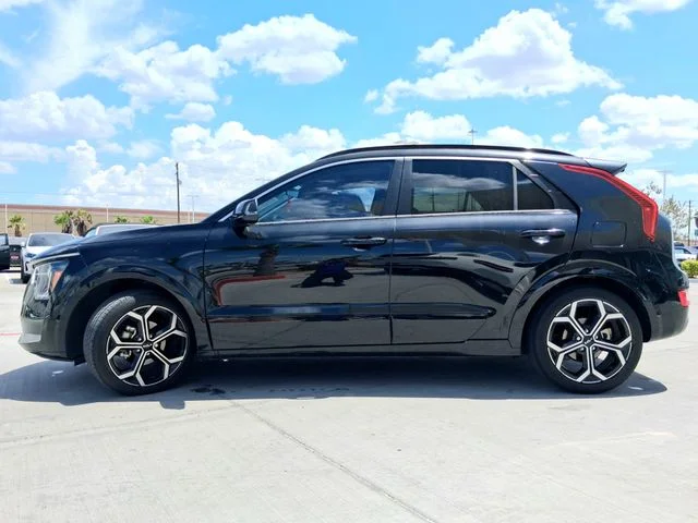 Used 2023 Black Kia EX Touring image 4