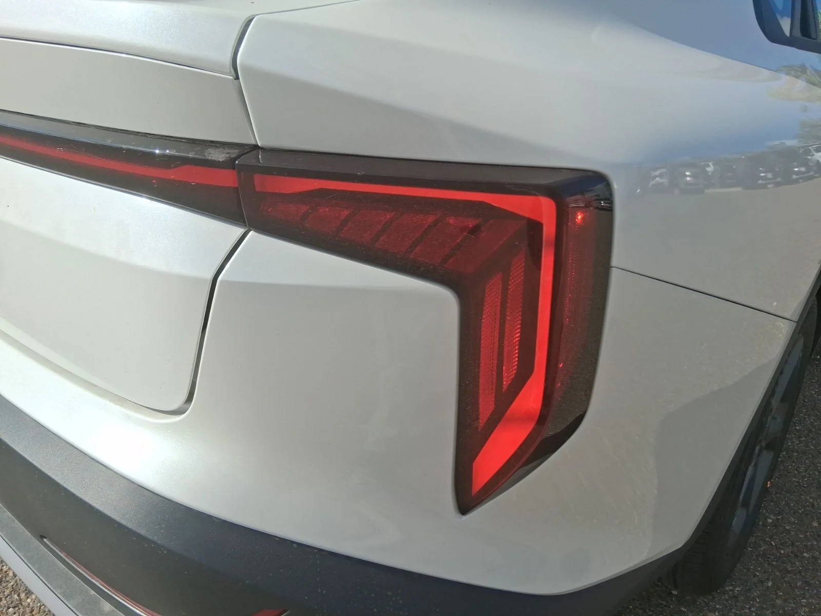 New 2026 White Kia LXS image 8