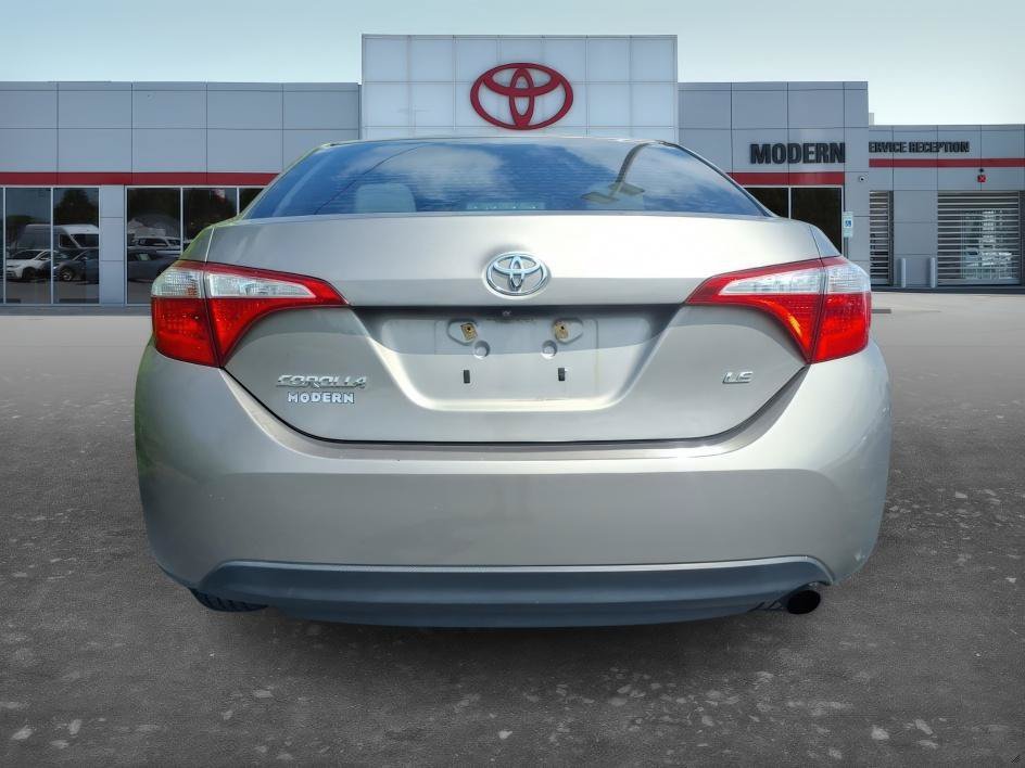 Used 2016 Brown Sugar Metallic Toyota LE image 4