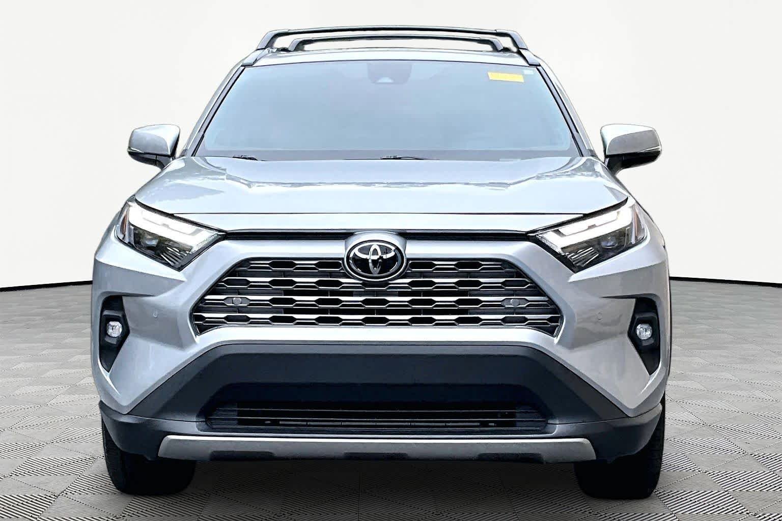 Used 2025 Silver Sky Metallic Toyota Limited image 4