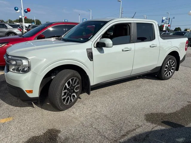 Used 2022 Green Ford Lariat image 2