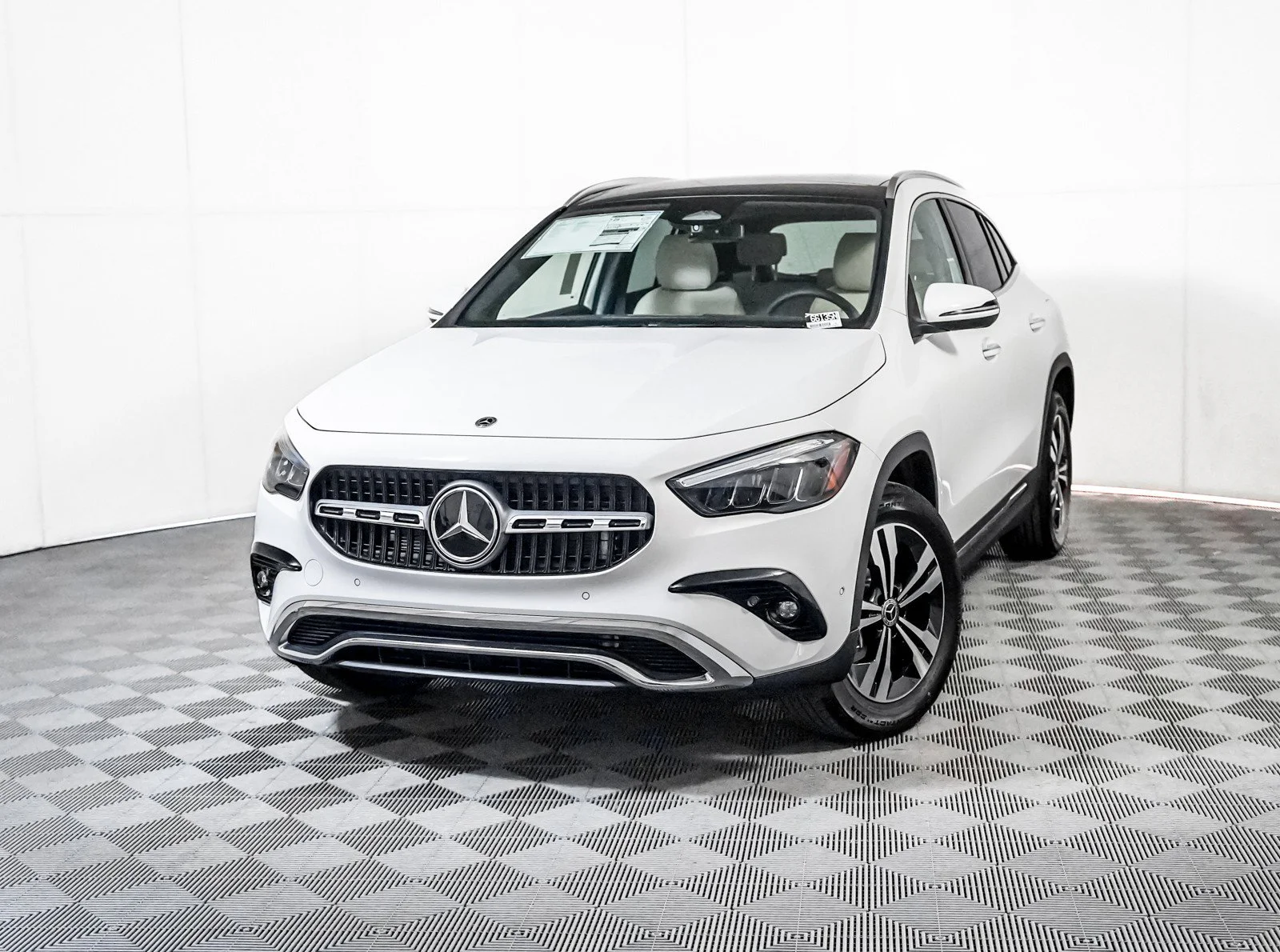 2026 Mercedes-Benz GLA GLA 250's photo