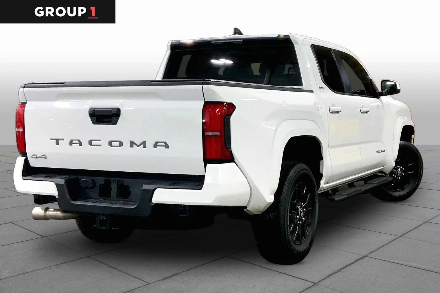 Used 2025 Ice Cap Toyota SR5 image 13