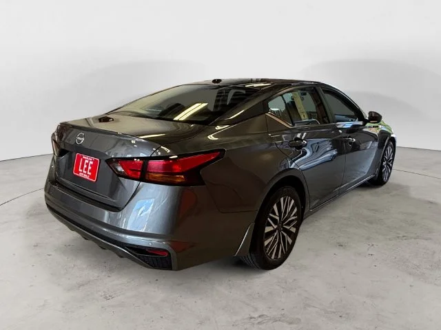 New 2026 Gray Nissan 2.5 SV image 5