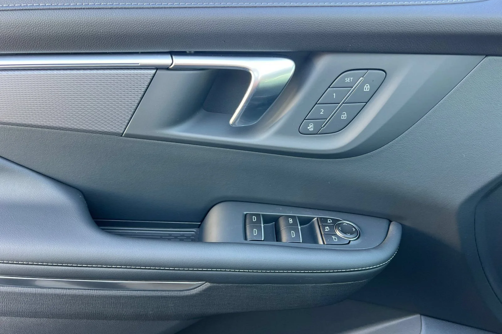 2026 Buick Enclave Sport Touring - Photo 9