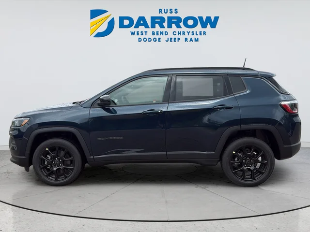 New 2026 Fathom Blue Pearl-Coat Exterior Paint Jeep Latitude image 2