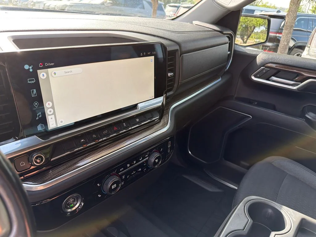 Used 2022 Gray Chevrolet LT image 28
