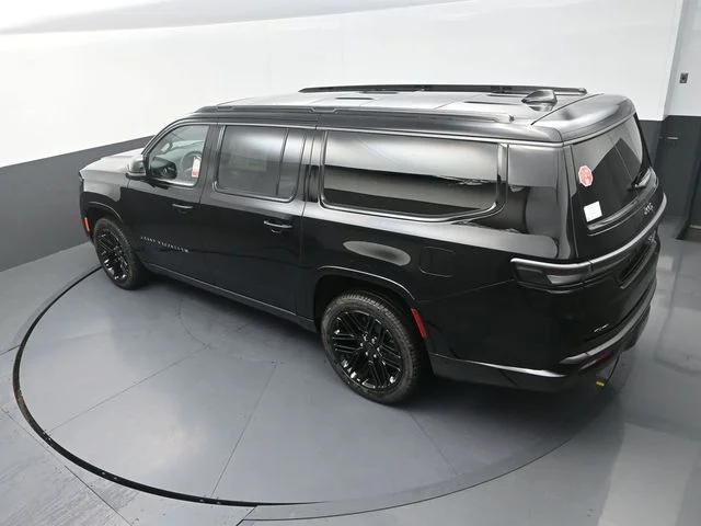 New 2026 High Gloss Black Exterior Paint Jeep Limited Reserve image 11