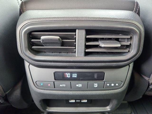 Used 2023 White Honda Touring image 22