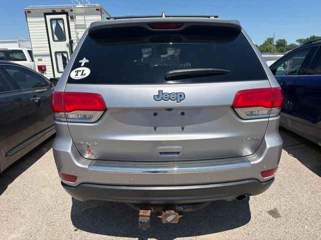 Used 2016 Silver Jeep Limited image 9